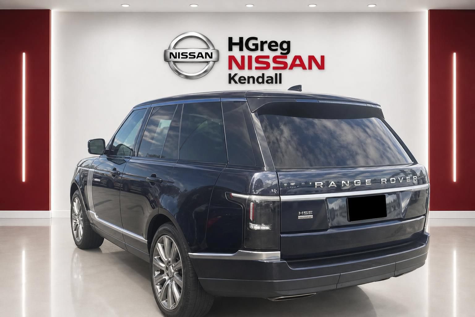 Used 2019 Land Rover Range Rover HSE AWD/4WD image 4