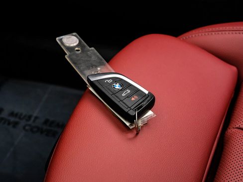 Used 2025 BMW 330i xDrive Sedan w/ Convenience Package image 64