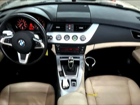 Used 2009 BMW Z4 sDrive35i image 16