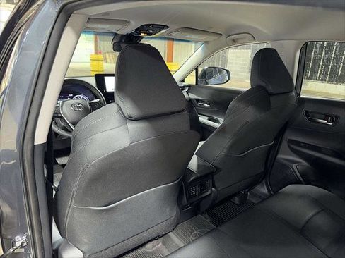 Certified 2023 Toyota Venza LE image 26