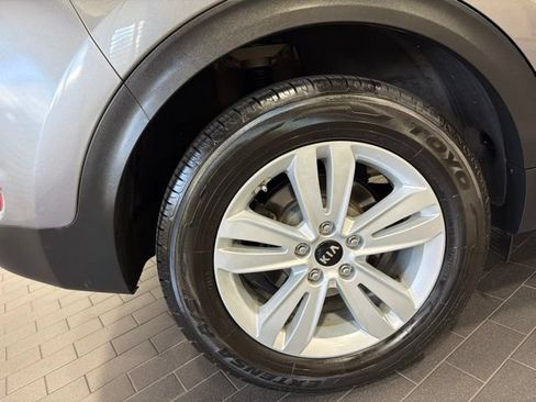 Used 2019 Kia Sportage LX FWD image 33