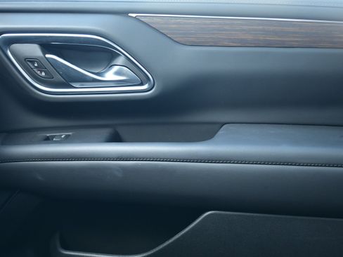 Used 2024 Chevrolet Tahoe High Country w/ Advanced Technology Package image 35