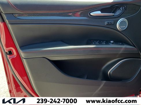 Used 2018 Alfa Romeo Stelvio Quadrifoglio w/ Driver Assist Dynamic Package AWD/4WD image 20