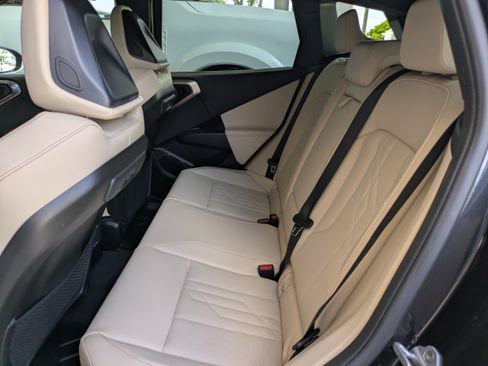 Used 2025 BMW X3 xDrive30i w/ Premium Package AWD/4WD image 15