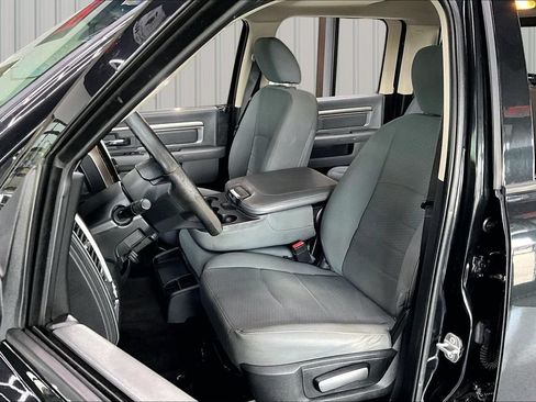 Used 2017 RAM 1500 Classic SLT AWD/4WD image 19
