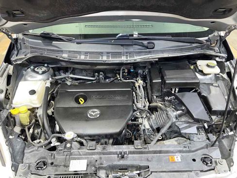 Used 2014 MAZDA MAZDA5 Sport image 27