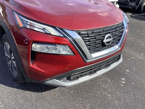 Used 2023 Nissan Rogue SV image 7