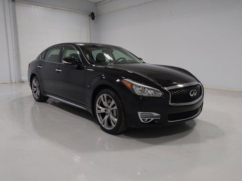 Used 2016 INFINITI Q70 L 3.7 w/ Deluxe Touring Package image 13