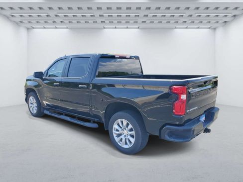 Used 2022 Chevrolet Silverado 1500 Limited Custom RWD image 3