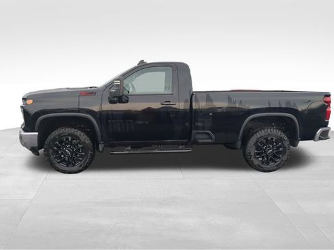 Used 2025 Chevrolet Silverado 3500 LT AWD/4WD image 2