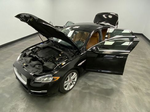 Used 2017 Jaguar XJ L Portfolio image 50