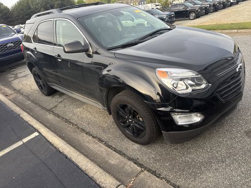 Used 2017 Chevrolet Equinox LT w/ Midnight Edition image 14