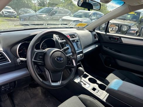 Used 2019 Subaru Outback 2.5i AWD/4WD image 15