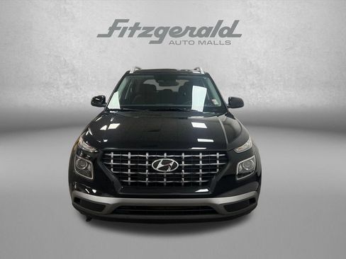 Used 2024 Hyundai Venue SEL FWD image 9