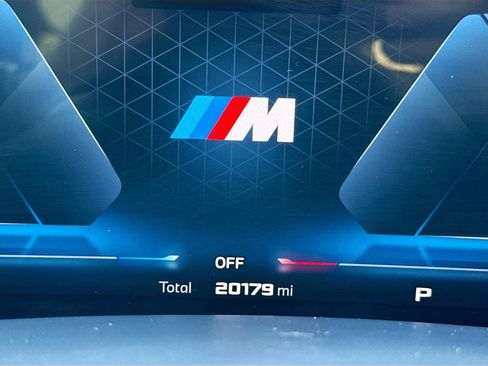 Used 2025 BMW X7 M60i image 43