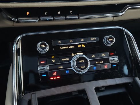 Used 2024 Lincoln Navigator L Reserve image 28