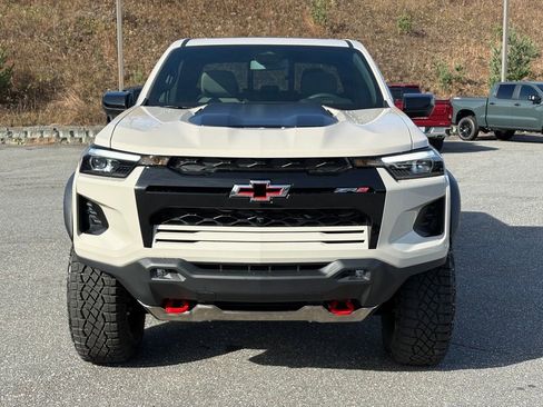 New 2026 Chevrolet Colorado ZR2 w/ Technology Package image 16
