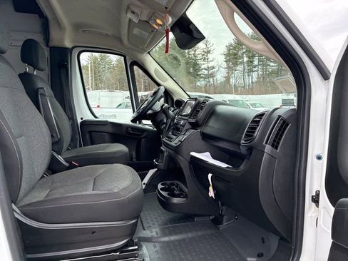 Used 2025 RAM ProMaster 2500 w/ Convenience Group image 7