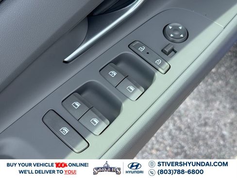 Used 2025 Hyundai Elantra Sport image 22