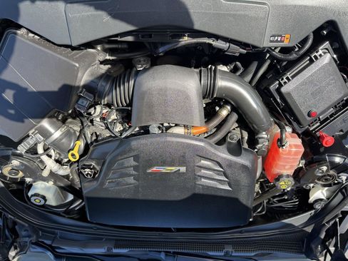 Used 2017 Cadillac ATS V w/ Luxury Package RWD image 20