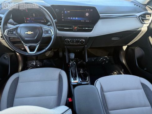 Used 2024 Chevrolet TrailBlazer LT w/ Convenience Package image 27