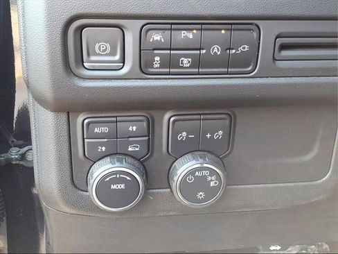 Used 2022 Chevrolet Tahoe LT w/ Luxury Package image 18