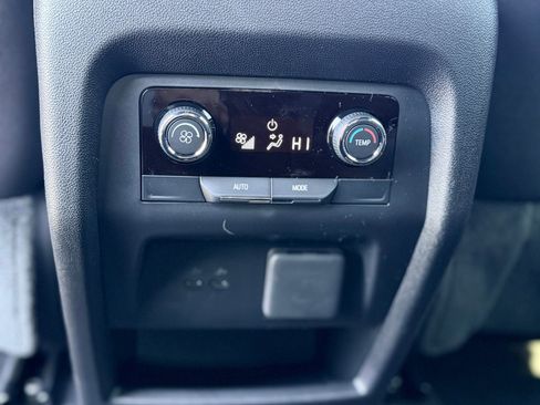 New 2026 Chevrolet Traverse Z71 w/ Enhanced Driving Package image 11