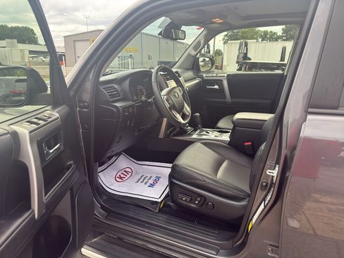 Used 2021 Toyota 4Runner SR5 Premium w/ Moonroof Package AWD/4WD image 14