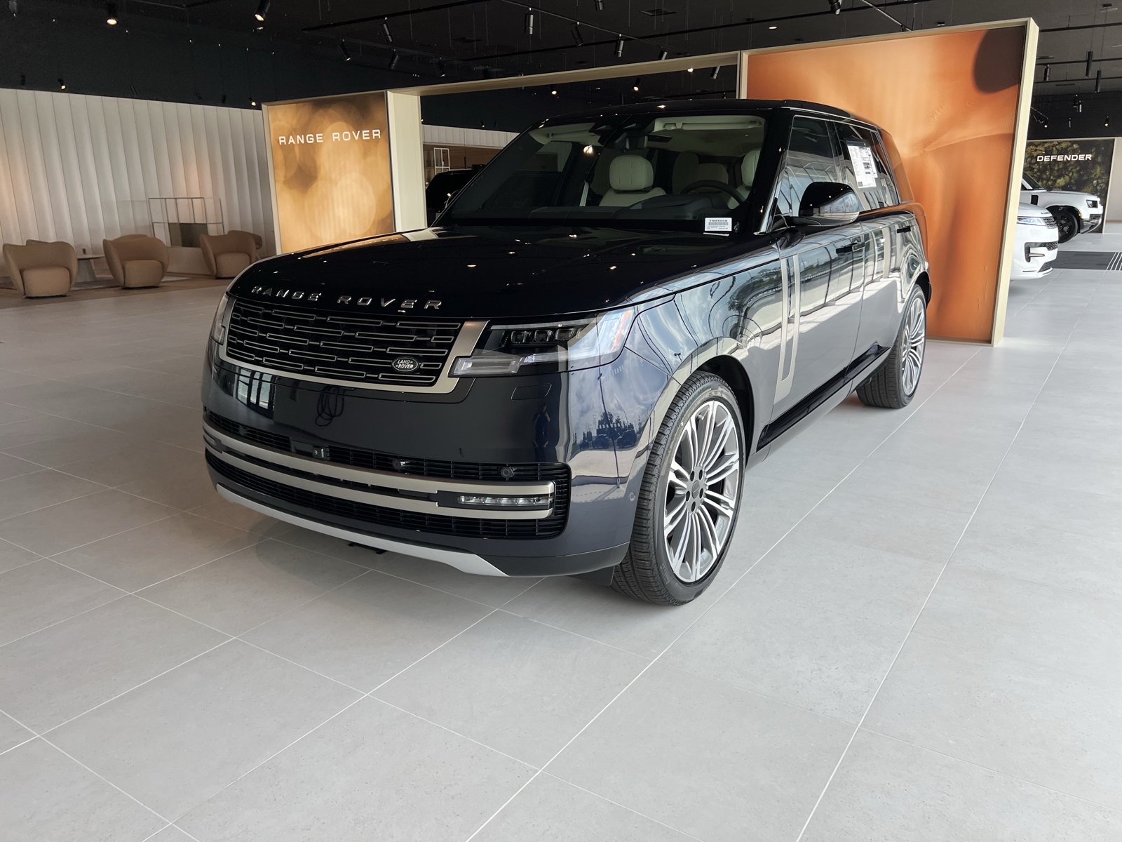 New 2026 Land Rover Range Rover Long Wheelbase SE AWD/4WD image 1