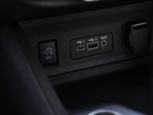 Certified 2024 Nissan Sentra SV FWD image 18