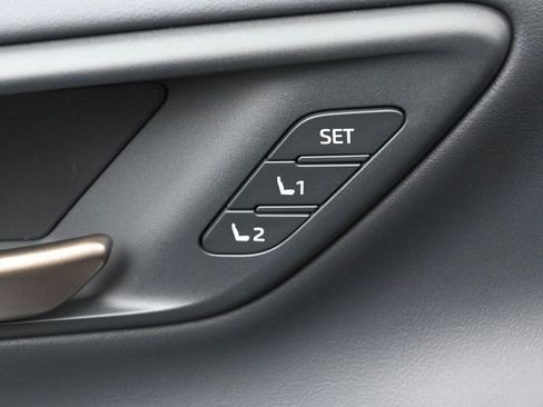 Certified 2026 Toyota Crown Signia AWD/4WD image 16