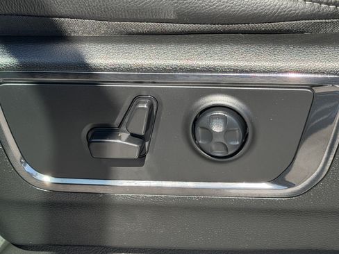 Used 2023 RAM 1500 Limited AWD/4WD image 24