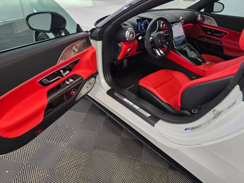 Used 2022 Mercedes-Benz SL 63 AMG 4MATIC image 30
