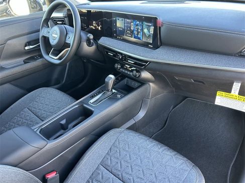 New 2026 Nissan Kicks SV image 8