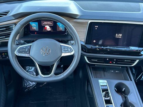 New 2026 Volkswagen Atlas SE image 13