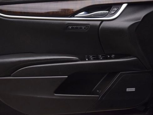 Used 2015 Cadillac XTS Luxury w/ Driver Awareness Package image 20