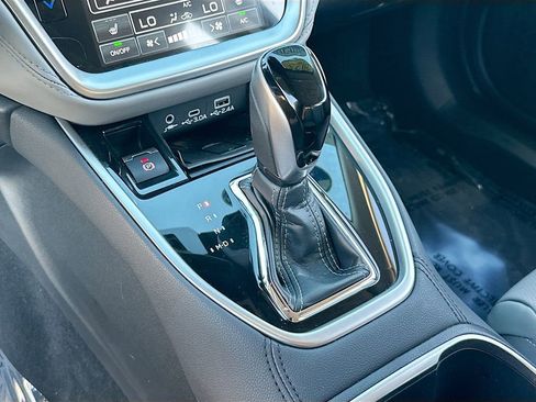 Certified 2025 Subaru Outback Limited w/ Tech Package 3 image 17