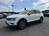 Used 2020 Volkswagen Tiguan SE image 2