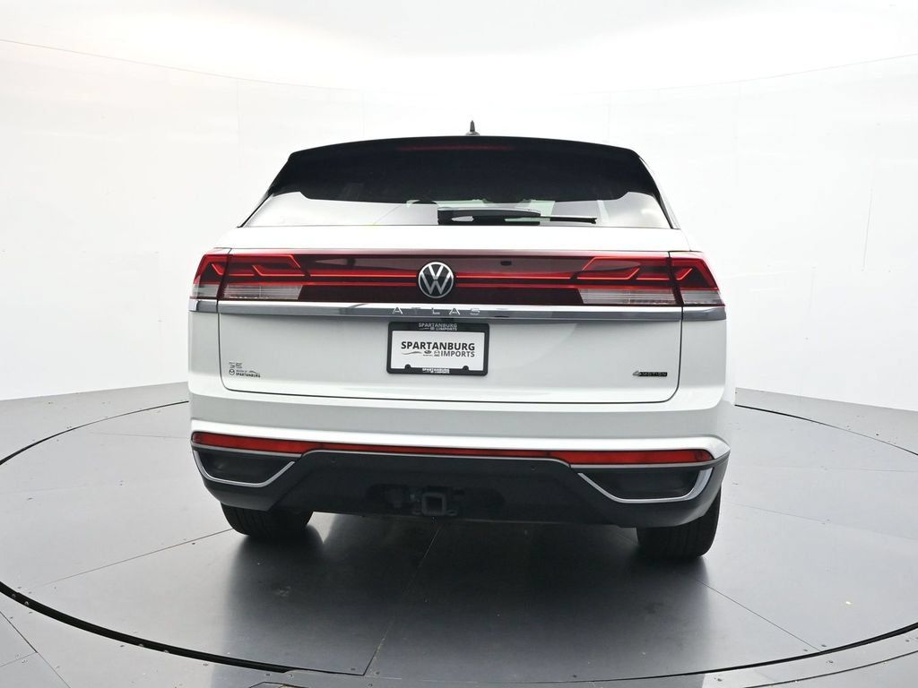 Used 2024 Volkswagen Atlas Cross Sport SE AWD/4WD image 6