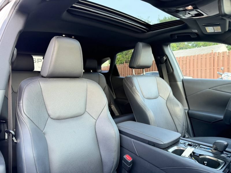 Used 2023 Lexus RX 350 Premium Plus w/ Accessory Package AWD/4WD image 31