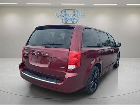 Used 2020 Dodge Grand Caravan GT FWD image 5