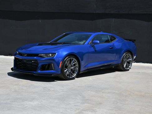 Used 2023 Chevrolet Camaro ZL1 RWD image 1