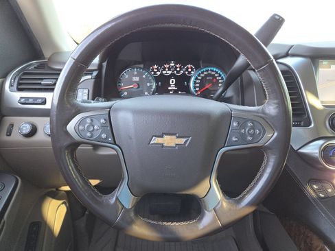 Used 2018 Chevrolet Suburban Premier AWD/4WD image 33