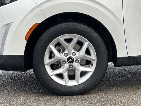 Used 2024 Kia Soul LX w/ Option Group 015 image 29