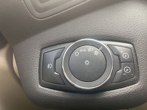Used 2013 Ford Escape SE FWD image 21