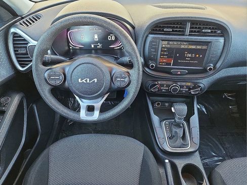 Used 2024 Kia Soul LX w/ Option Group 015 image 16