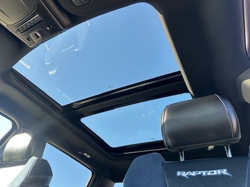 Used 2019 Ford F150 Raptor w/ Equipment Group 802A Luxury image 17