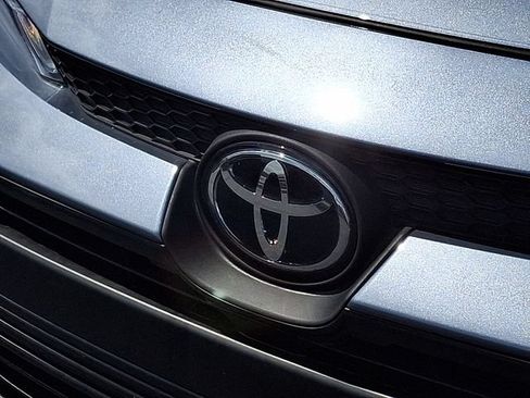 Used 2025 Toyota Corolla LE FWD image 31