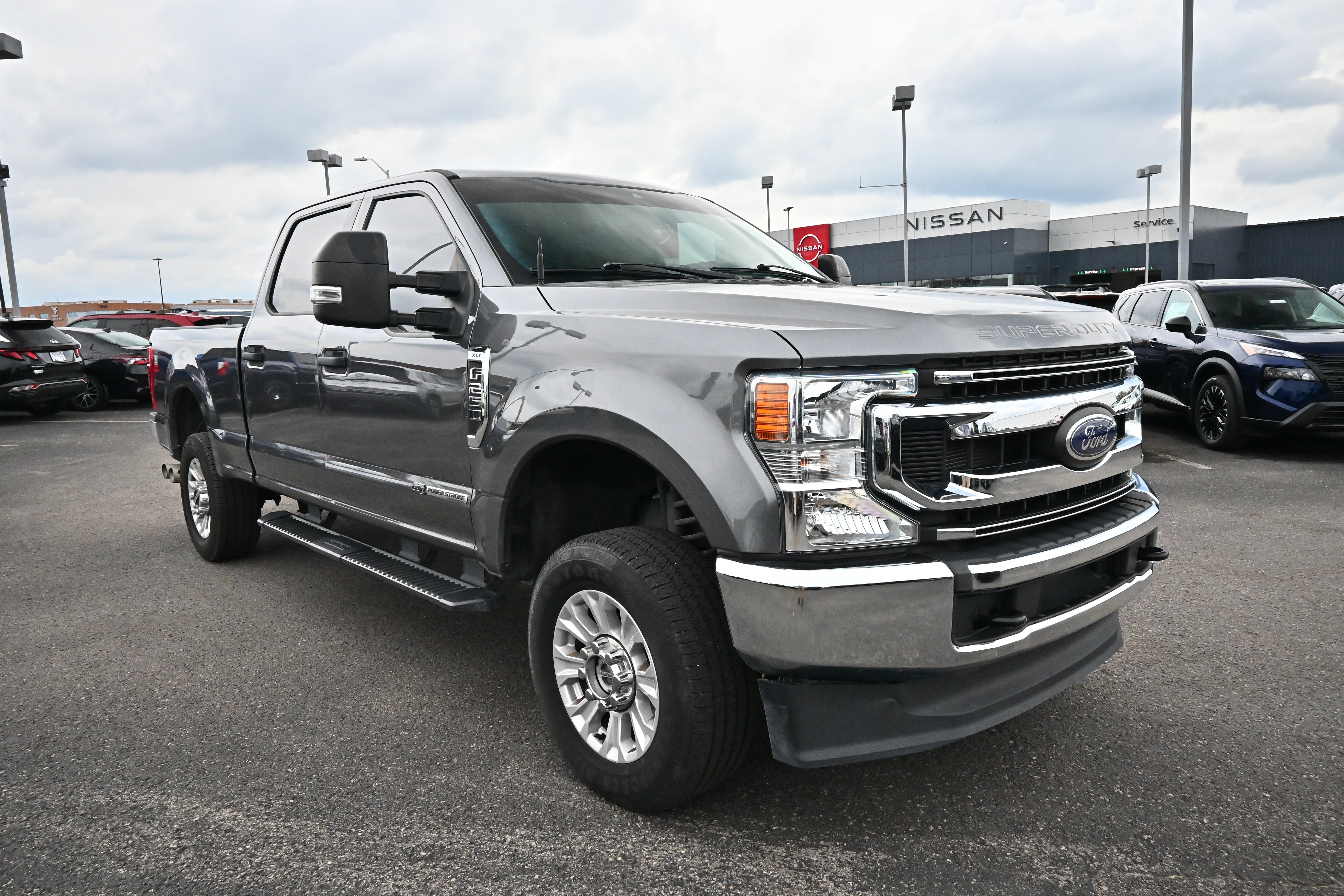 Used 2022 Ford F250 XLT AWD/4WD image 2