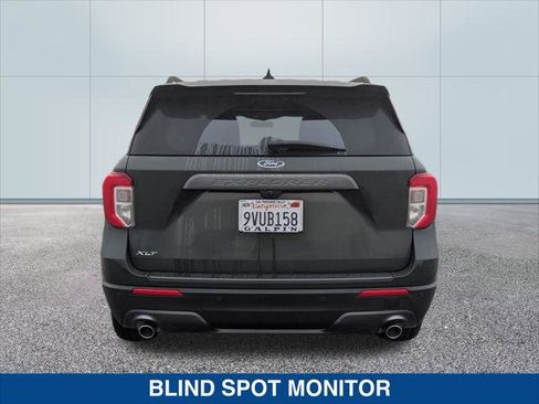 Certified 2022 Ford Explorer XLT w/ Equipment Group 202A image 4